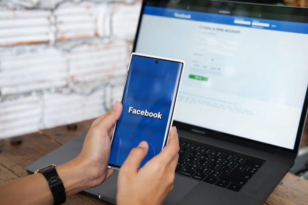 Facebook Online Advertising Targeting Techniques For Online Retailers Pic 1 AdScale